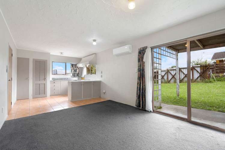 38 Makora Road Massey_35