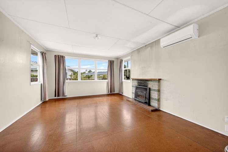 4 Hardie Grove Featherston_4