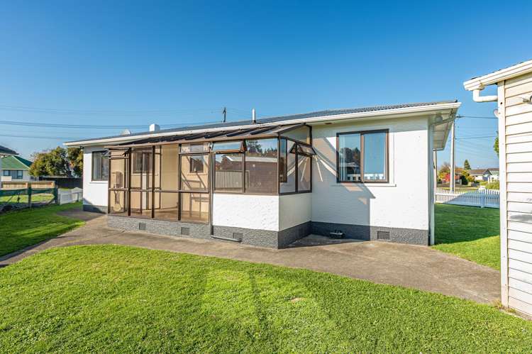 24 Selwyn Crescent College Estate_19