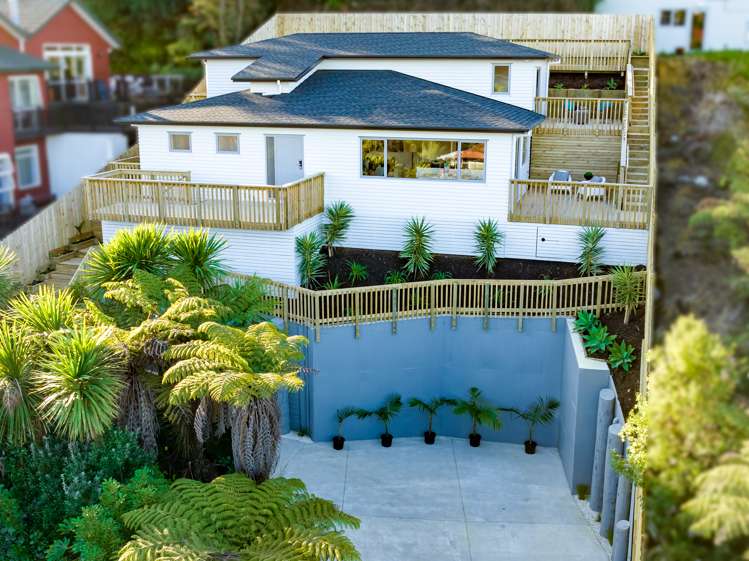 18a Honeysuckle Lane Mairangi Bay_21