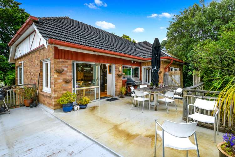 195 Golf Road Titirangi_14