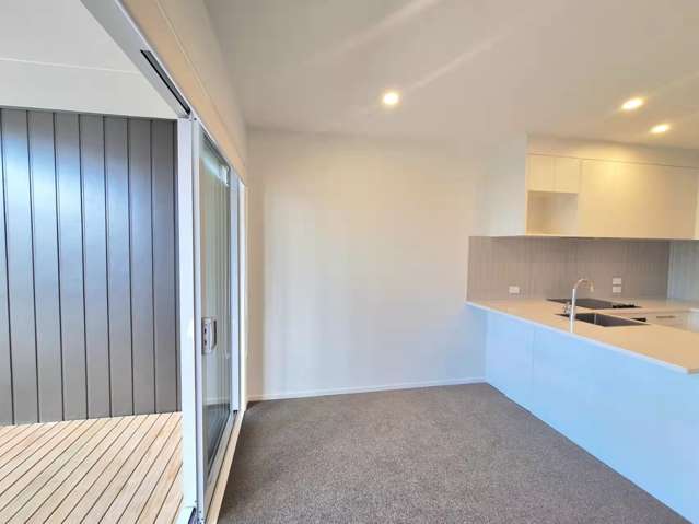 69 Ngae Place Mangere East_1