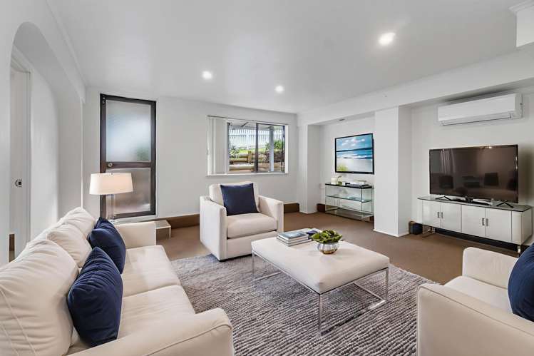 1/116 Bradbury Road Botany Downs_14