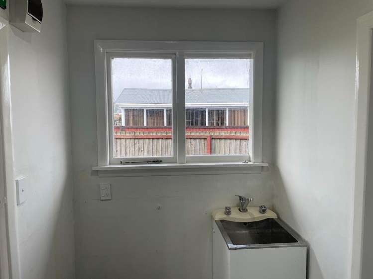 64 Frensham Crescent Woolston_11