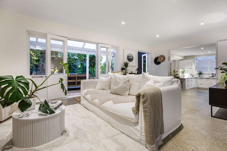 32 Russell Street Stanley Point_4