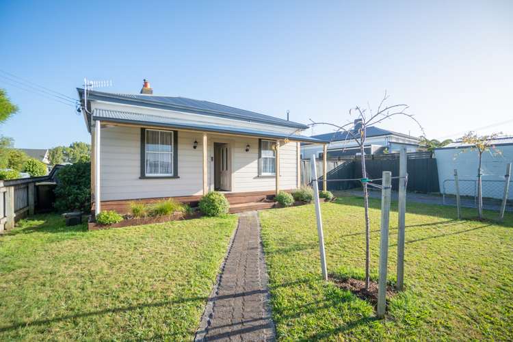6 Monckton Street Feilding_15