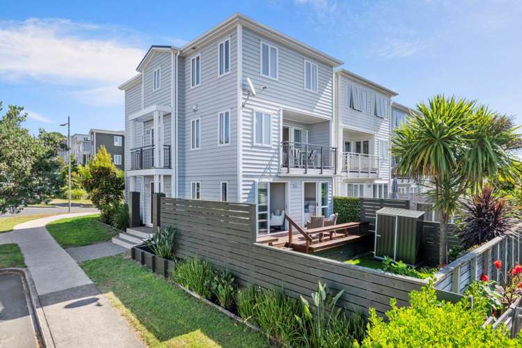 92 Arrowsmith Drive Flat Bush_21