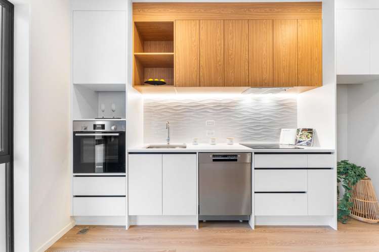 6&7/45 Smythe Road Henderson_2