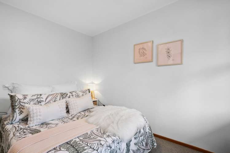 39 Lynda Avenue Paparangi_10