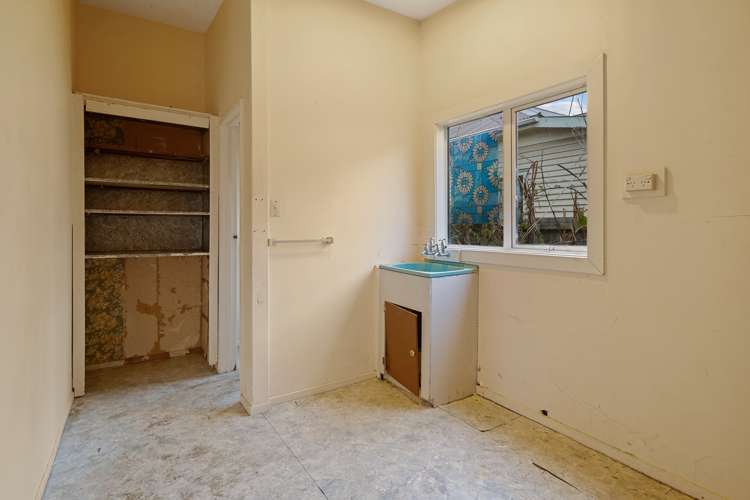 3 Defoe Place Waltham_19