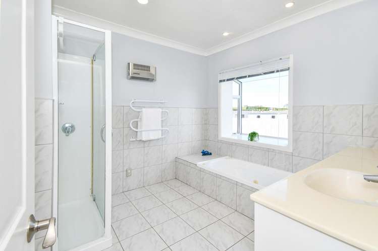 483 Glenbrook Road Kingseat_12