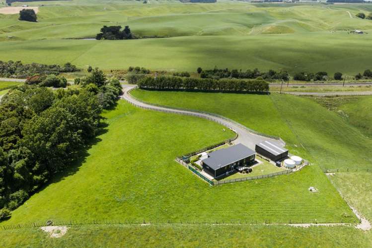 567 Lethbridge Road Halcombe_29