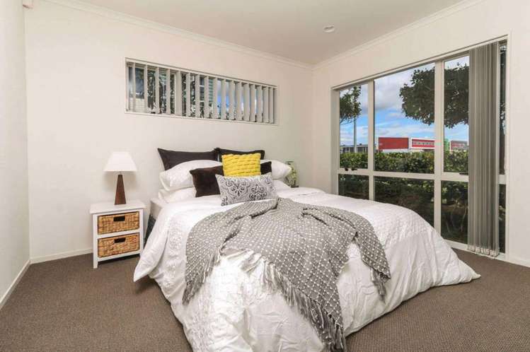20 Montanez Drive Flat Bush_4
