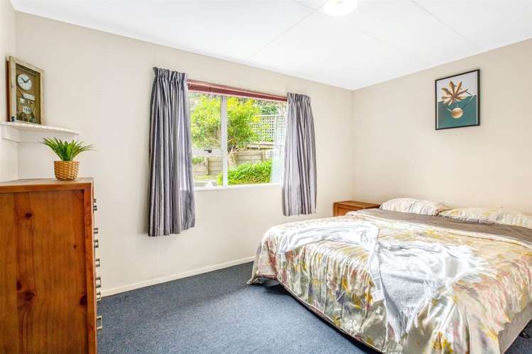 88 Arahura Crescent Waitangirua_7