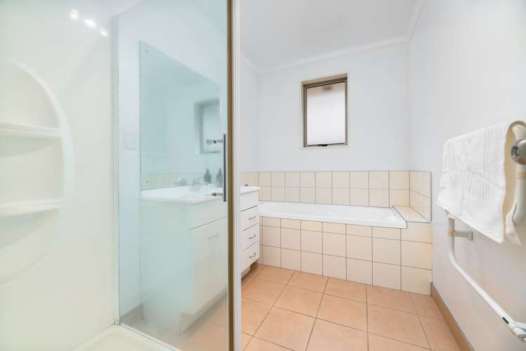 32 Lomas Way Albany_18