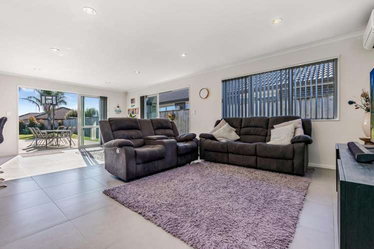 61 Turnberry Drive Wattle Downs_5