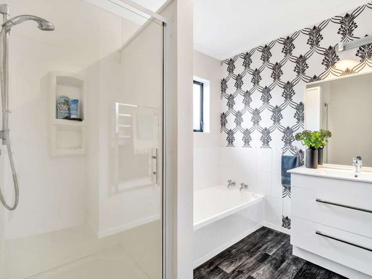 1 Loader Place Tawhero_25