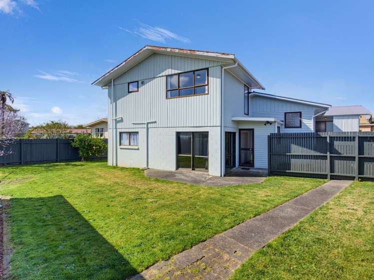 33 Joanna Place Deanwell_27