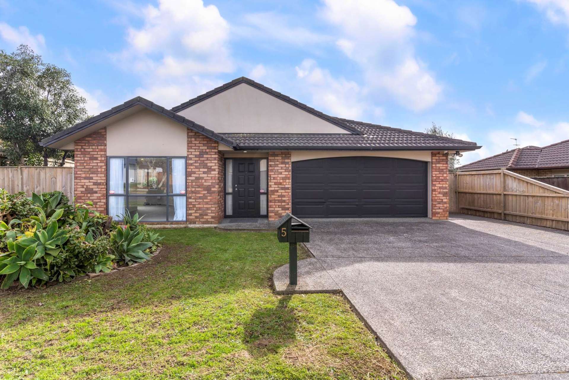 5 Walter Haddrell Crescent Flat Bush_0