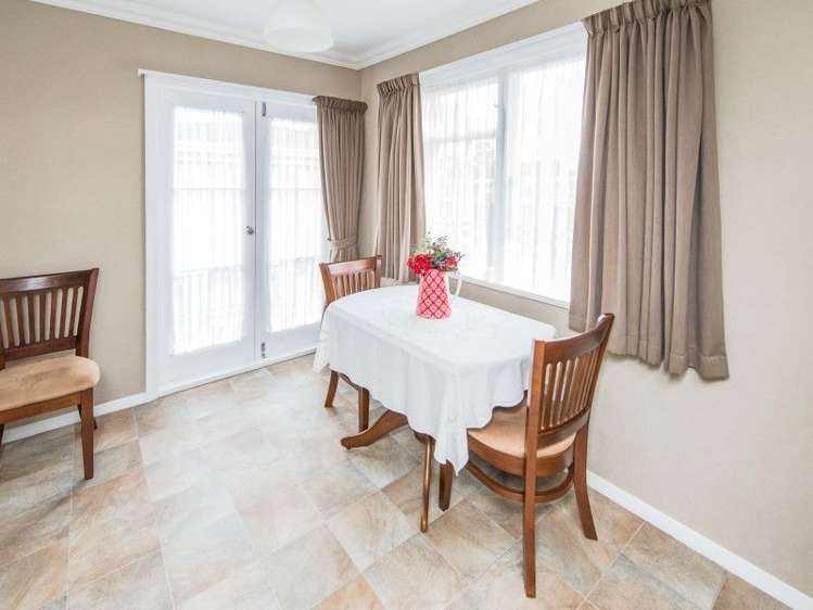 30 Selwyn Crescent College Estate_6