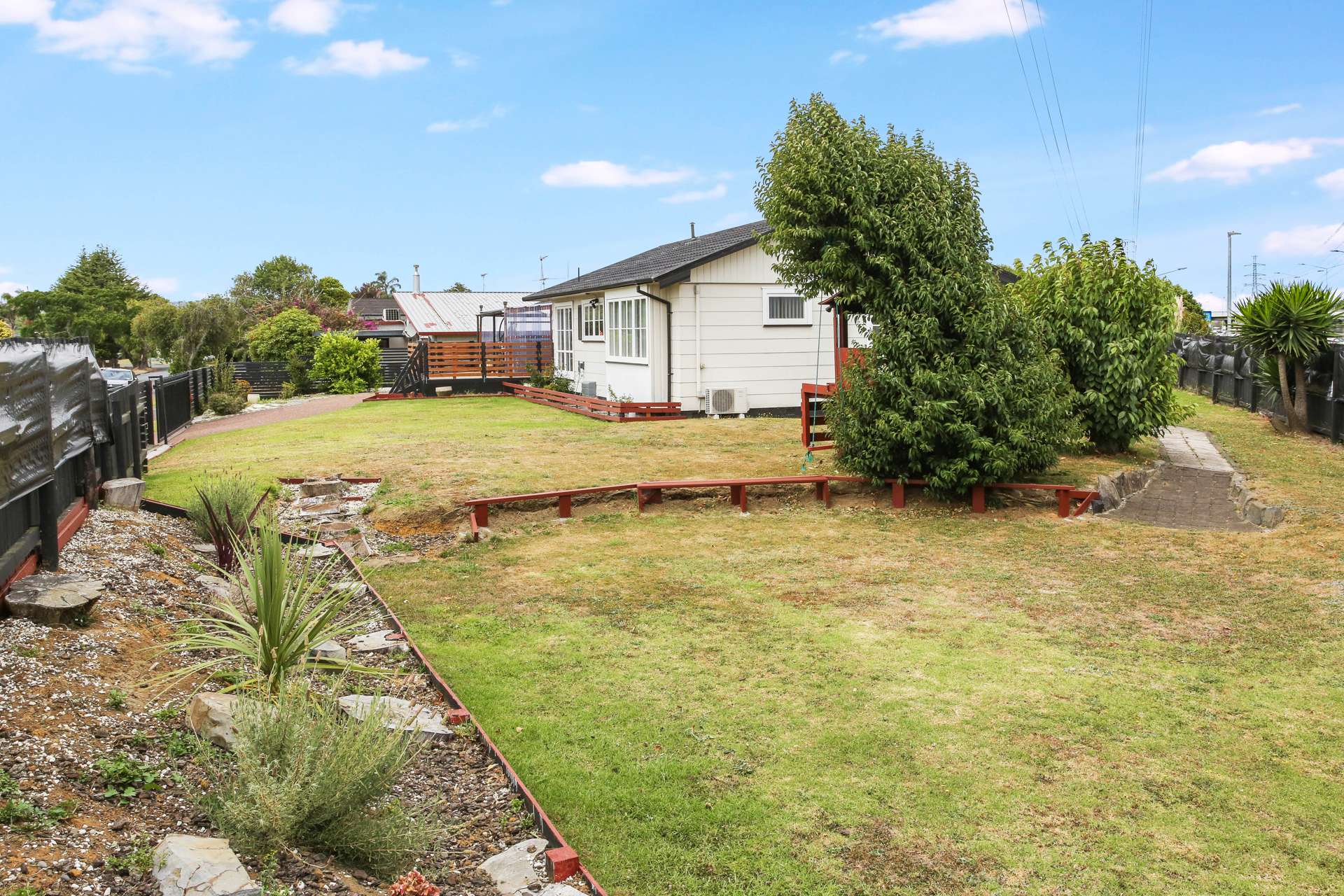 32 Barnhill Crescent Pahurehure_0