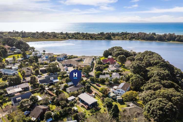 4 Marina Way Athenree_17