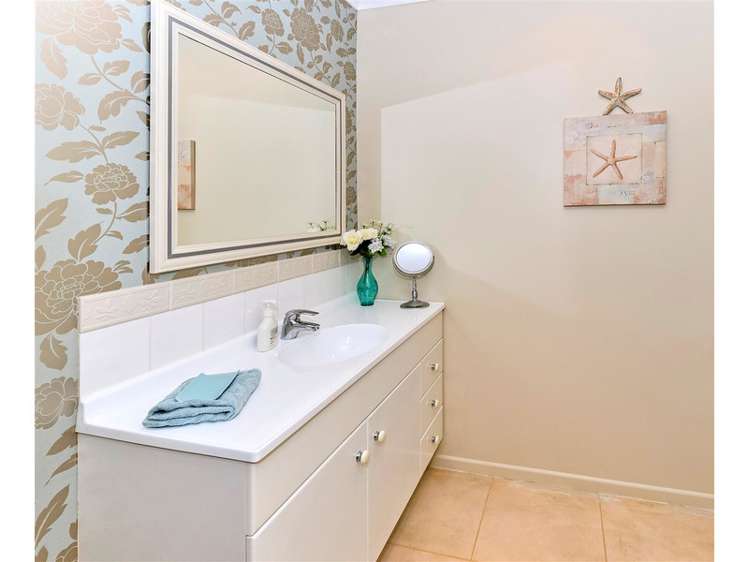 45 Lothian Brae Wattle Downs_17