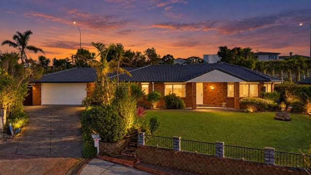 A Private Elevated Slice of the Orewa Lifestyle!