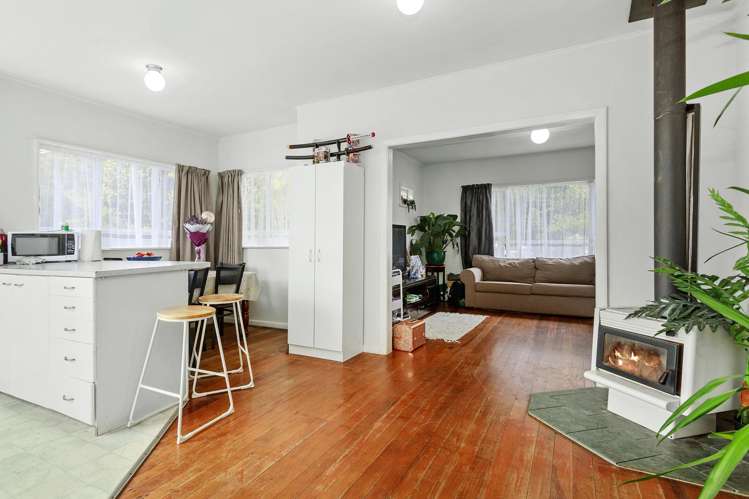 39 Hine Road Wainuiomata_6