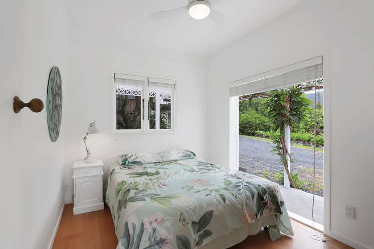 1125 Huia Road Huia_11