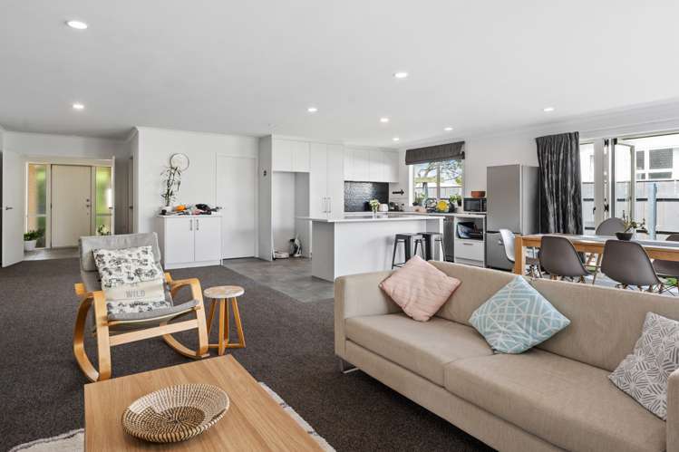 9 Holland Street Glenholme_2