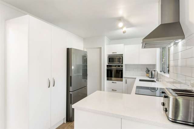 2/30 Bond Crescent Forrest Hill_4