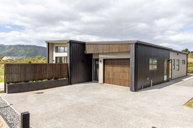 8 Mirek Street Waikanae_1