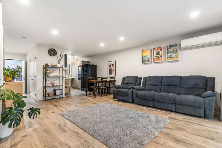 8/3 Hulme Place Henderson_5
