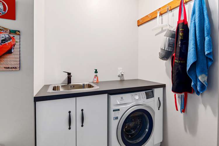 10 Curtis Street Stoke_17