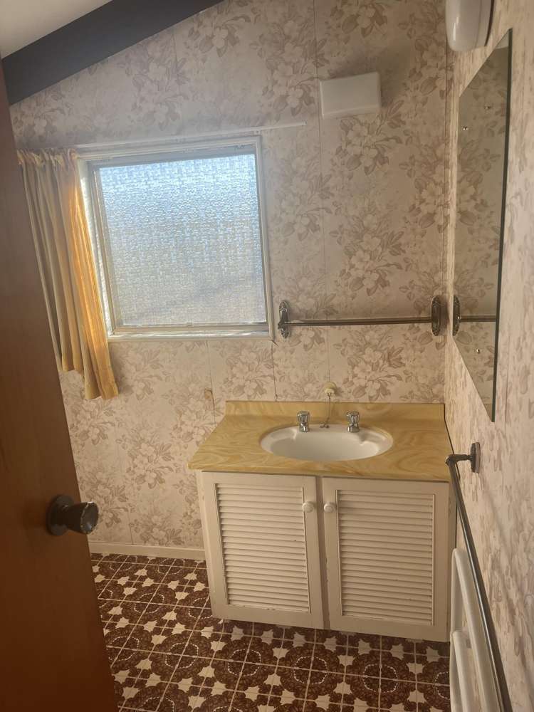 2/3 Exeter Street Stoke_19