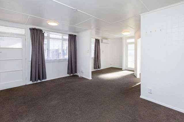 35 Hanson Grove Stokes Valley_2