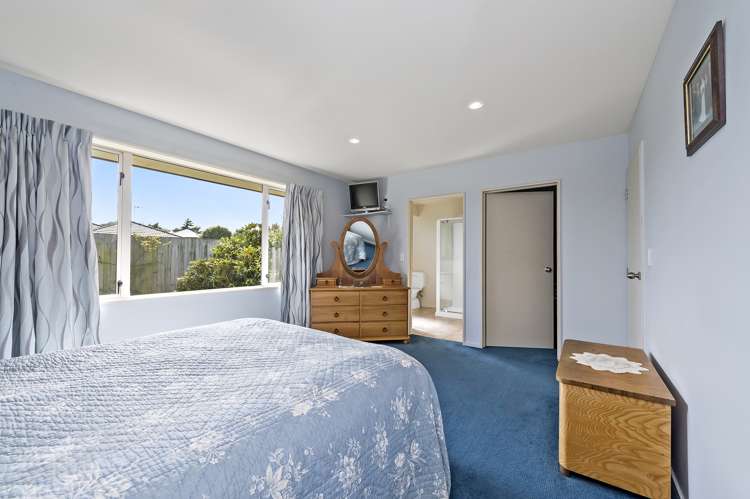 4 Devon Crescent Darfield_10