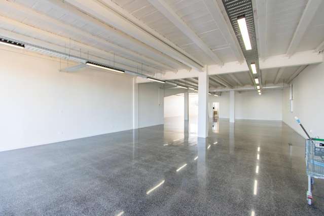 Shop 1/28 Barrys Point Road Takapuna_1