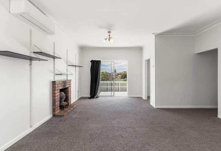 74 Oakdale Rd 1687_1