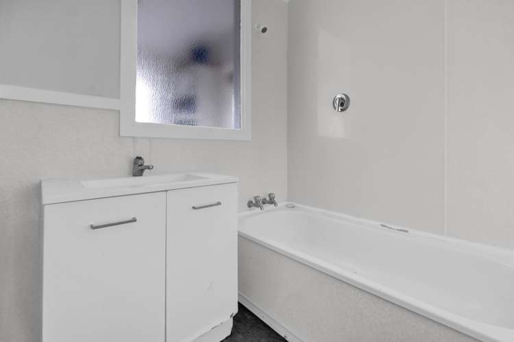 5 Disraeli Street Hawera_15