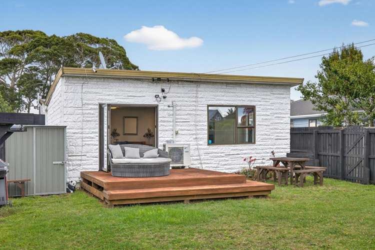 270 Breezes Road Aranui_18