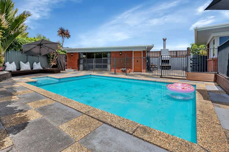 13 Kowhai Park Road Maunu_23