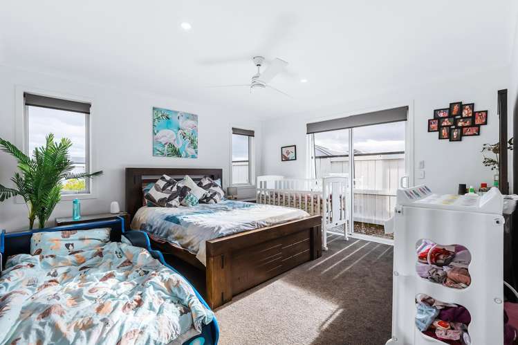 2 Roto Close Wharewaka_16