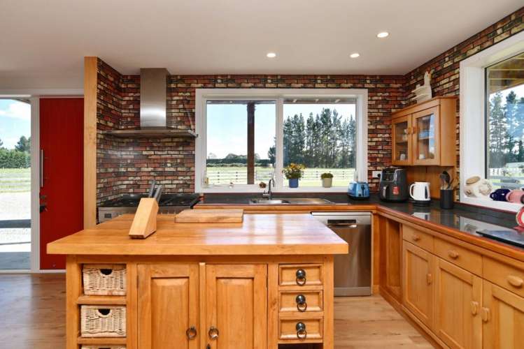 379 No 10 Road Swannanoa_28