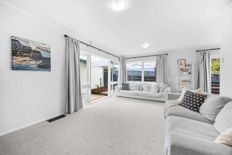 9 Tyrian Close Half Moon Bay_13