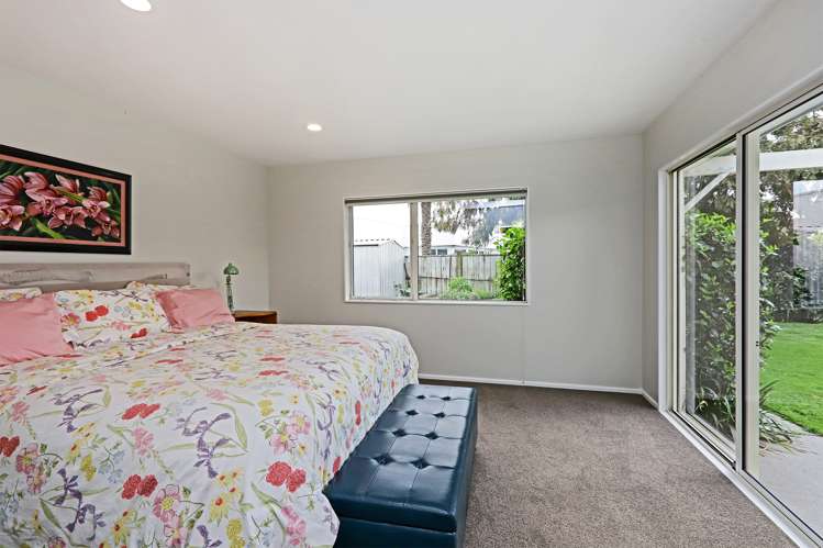 8 Brompton Drive Taradale_9