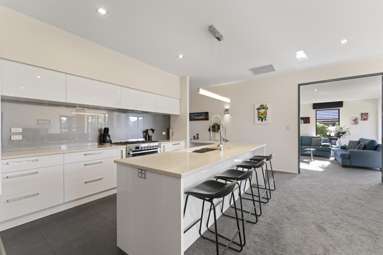 14 Lloyds Close_4