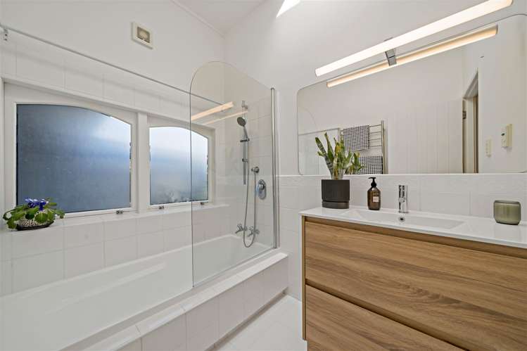 1 Riviera Place Hauraki_16