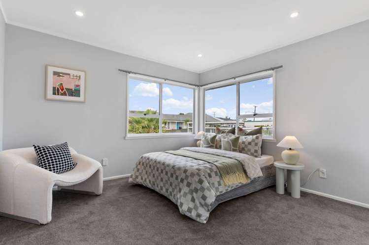 4 Haseler Crescent Mellons Bay_13